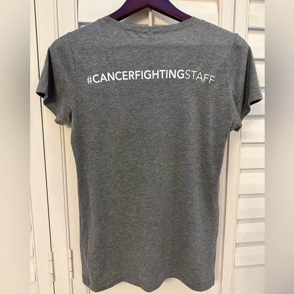 Miami Dolphins NEW w/o tags Fighting Cancer Shield, Grey Heathered, NFL Tee - Picture 4 of 4